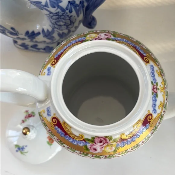 Limoges Floral Teapot White with Multicolor Design Beautiful condition no chips - Picture 3 of 9